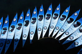 Xlarge_thumb_kayaking_-_lots_of_blue_kayaks